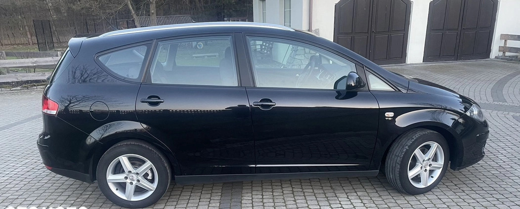 Seat Altea XL cena 25900 przebieg: 174000, rok produkcji 2012 z Radom małe 92